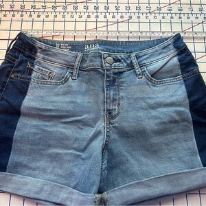 Ana Jean shorts size 10 mid rise